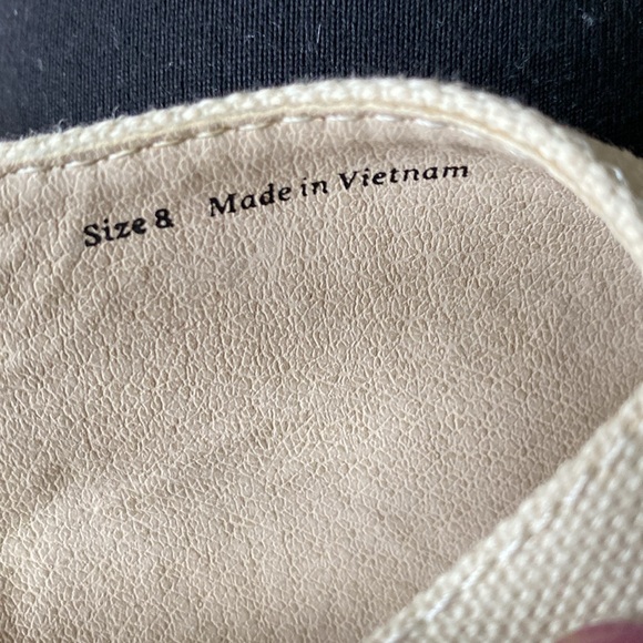 Women’s Sz 8 crossed straps wedge canvas sandals - Picture 10 of 11